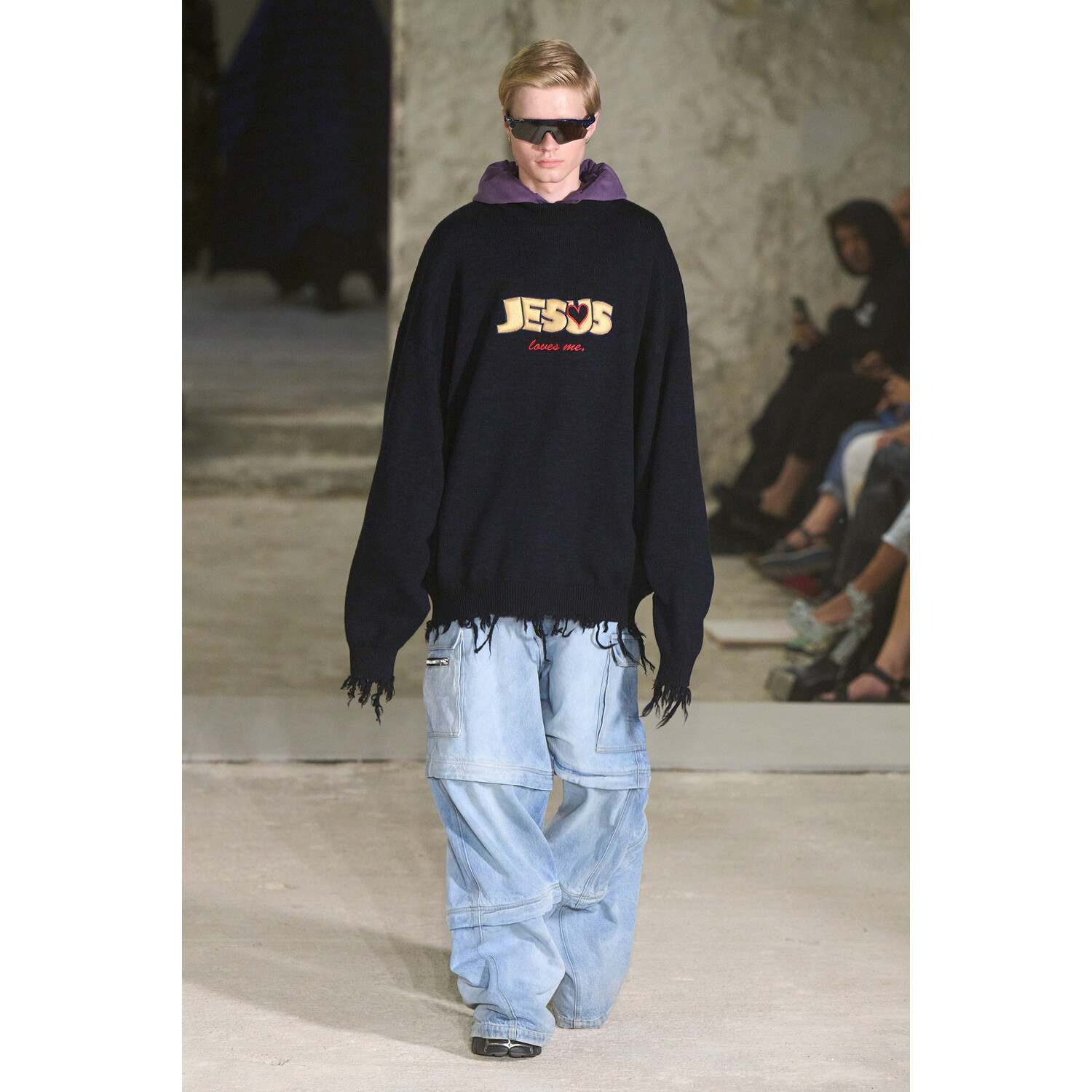Фото Vetements коллекция весна-лето 2023 / Vetements Spring 2023