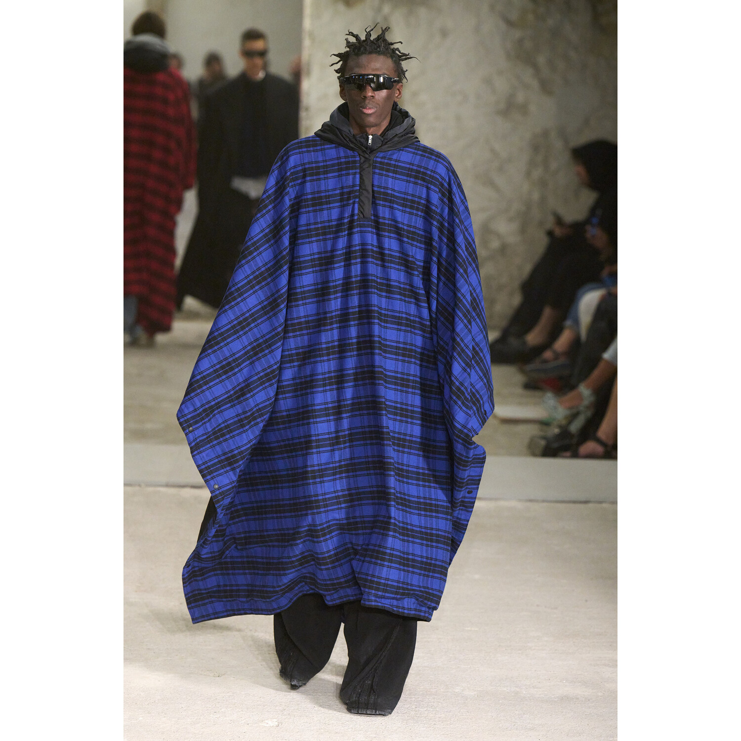 Фото Vetements коллекция весна-лето 2023 / Vetements Spring 2023