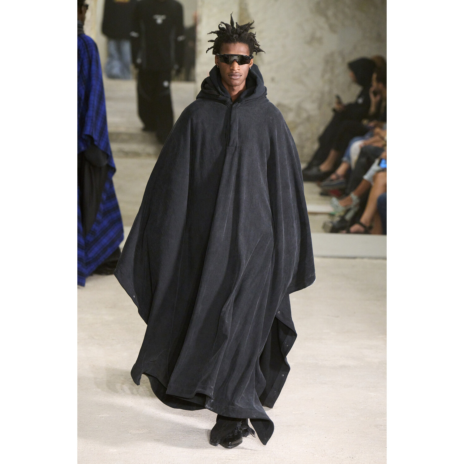 Фото Vetements коллекция весна-лето 2023 / Vetements Spring 2023