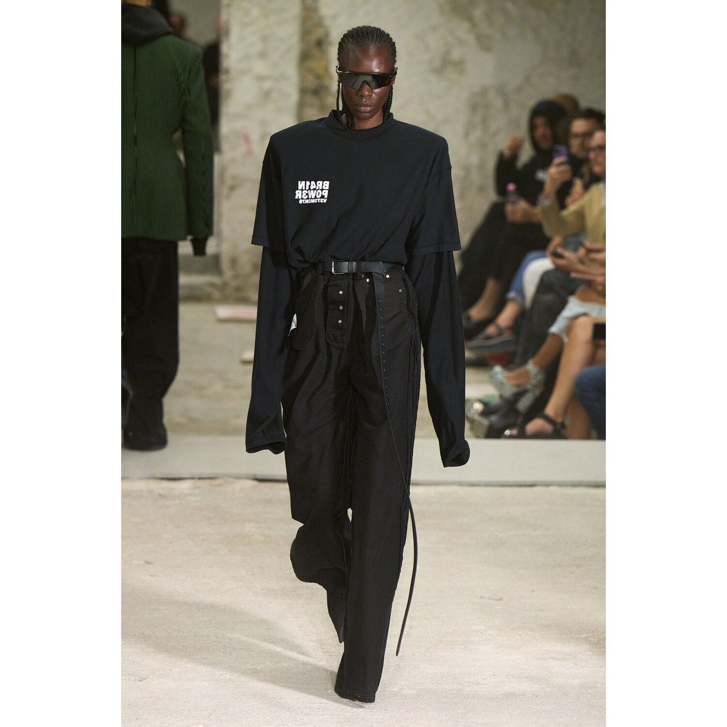Фото Vetements коллекция весна-лето 2023 / Vetements Spring 2023