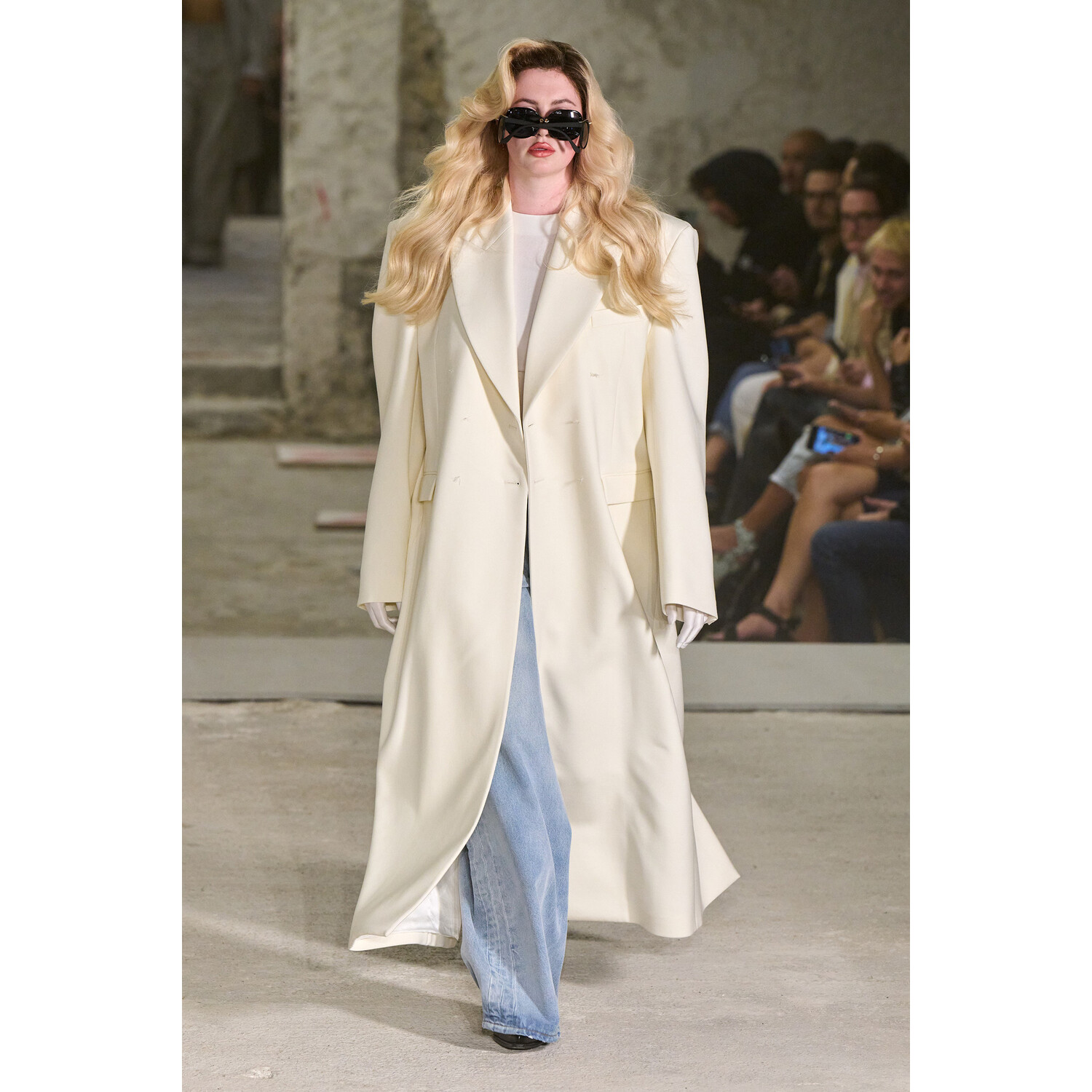 Фото Vetements коллекция весна-лето 2023 / Vetements Spring 2023