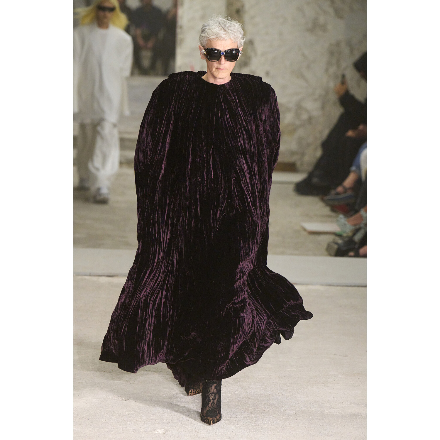 Фото Vetements коллекция весна-лето 2023 / Vetements Spring 2023