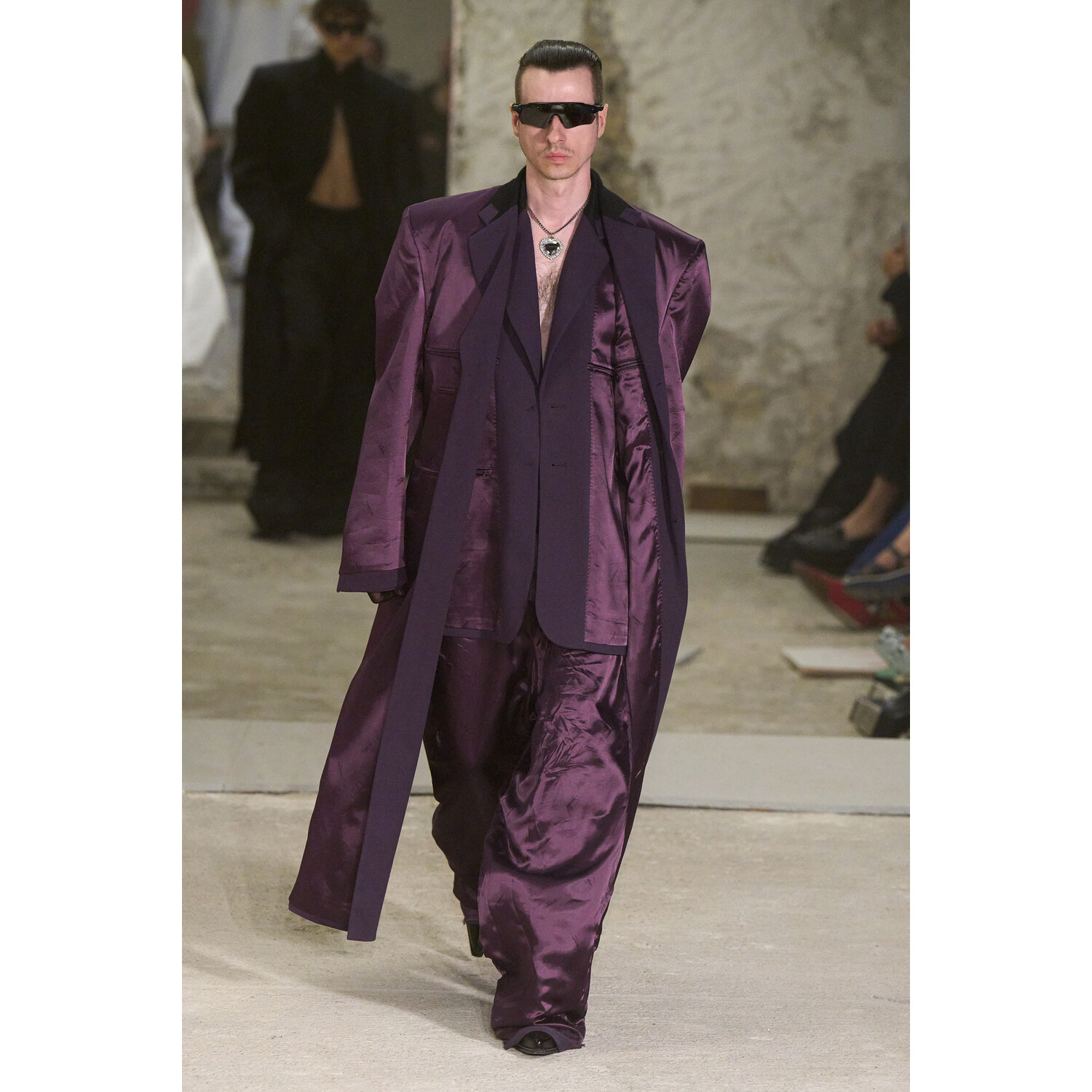 Фото Vetements коллекция весна-лето 2023 / Vetements Spring 2023