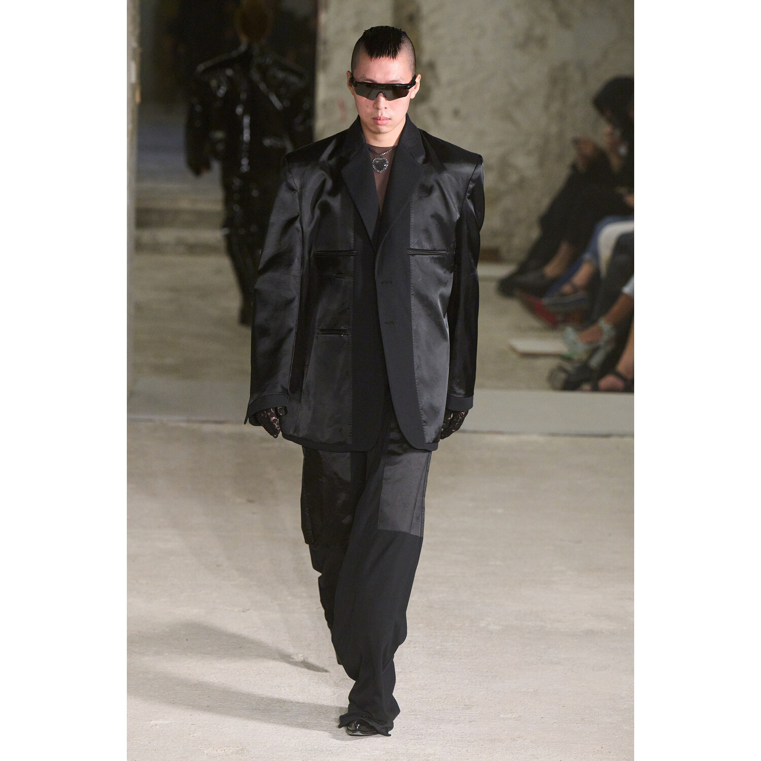 Фото Vetements коллекция весна-лето 2023 / Vetements Spring 2023