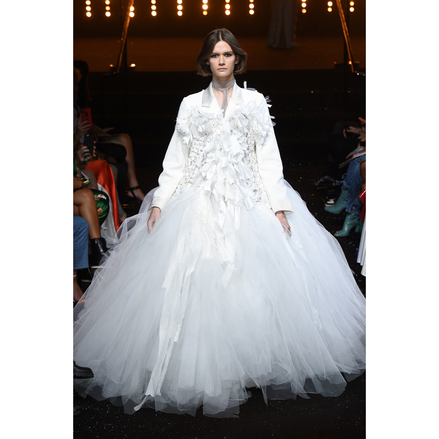 Фото Viktor & Rolf Maison Fall 2018 Couture Collection / Виктор и Рольф Осень 2018 Кутюр коллекция