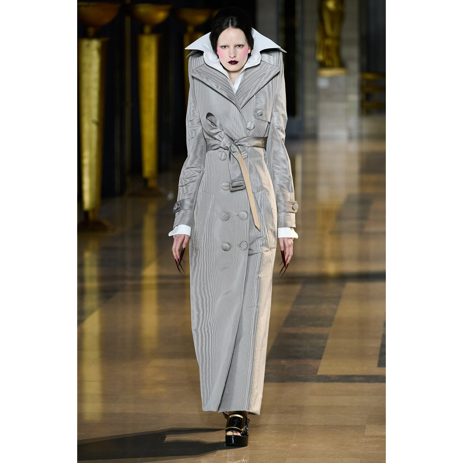 Фото Viktor and Rolf Couture Spring 2022 Collection / Viktor and Rolf Couture весна-лето 2022