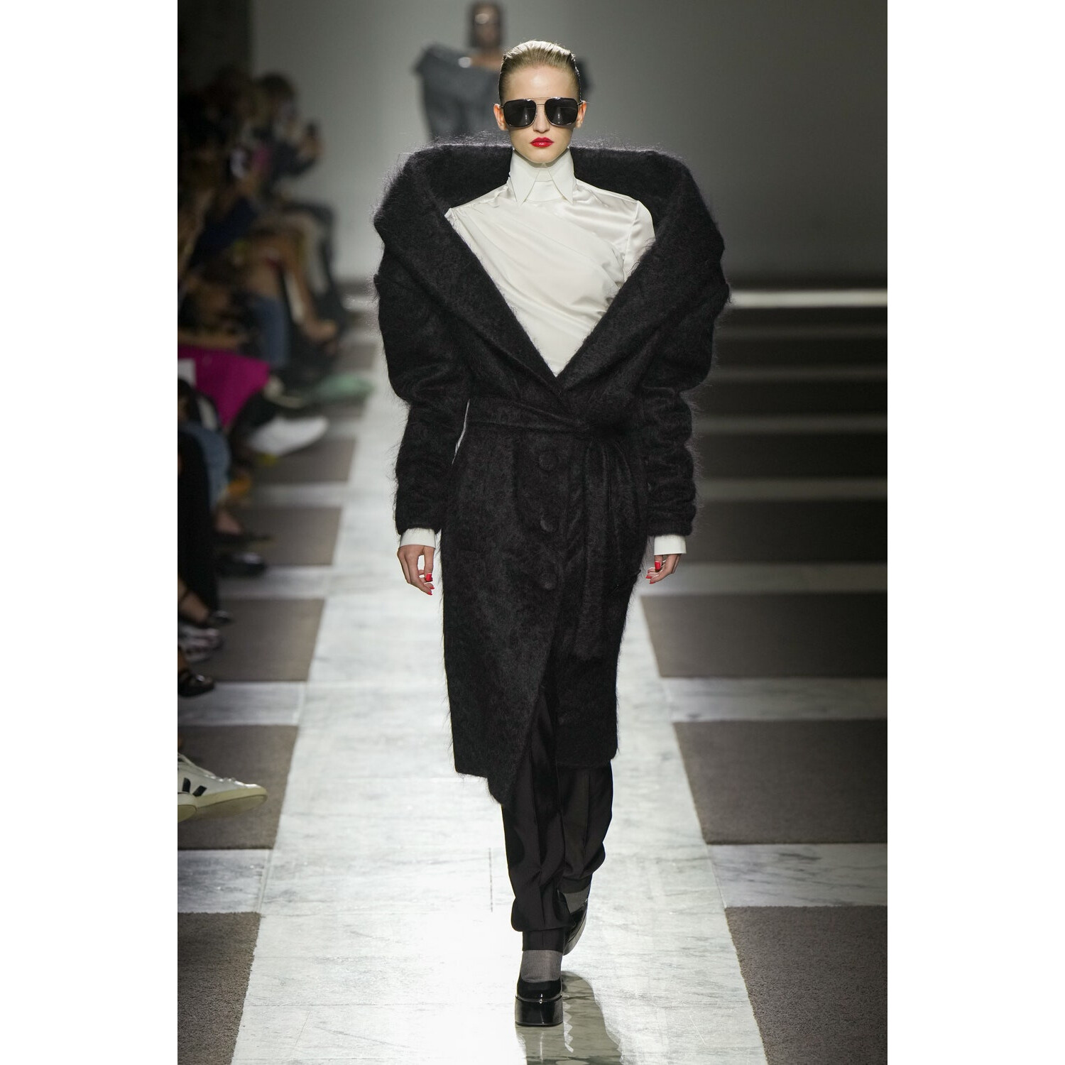 Фото Viktor and Rolf Couture коллекция осень 2022 / Viktor and Rolf Couture Fall 2022