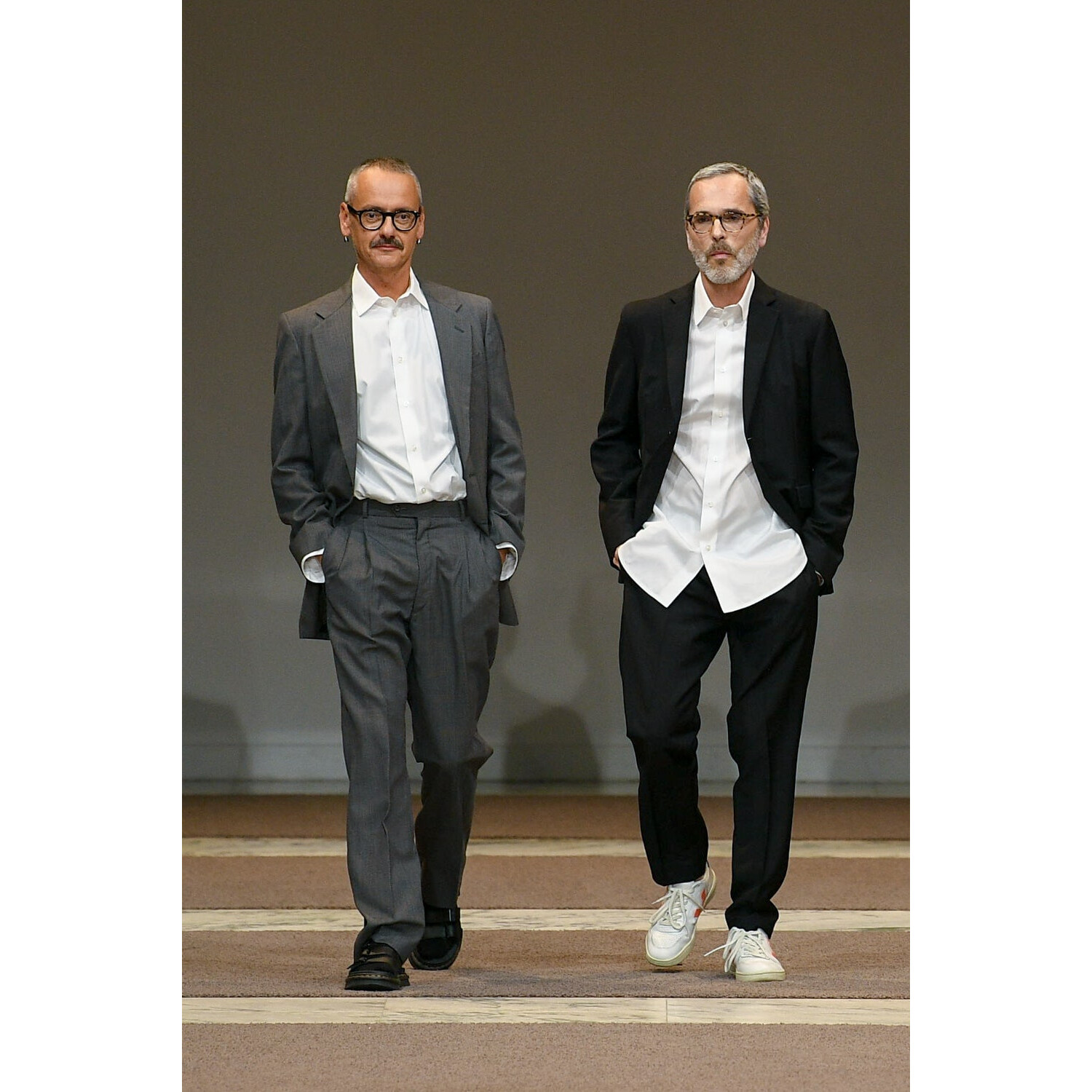 Фото Viktor and Rolf Couture коллекция осень 2022 / Viktor and Rolf Couture Fall 2022