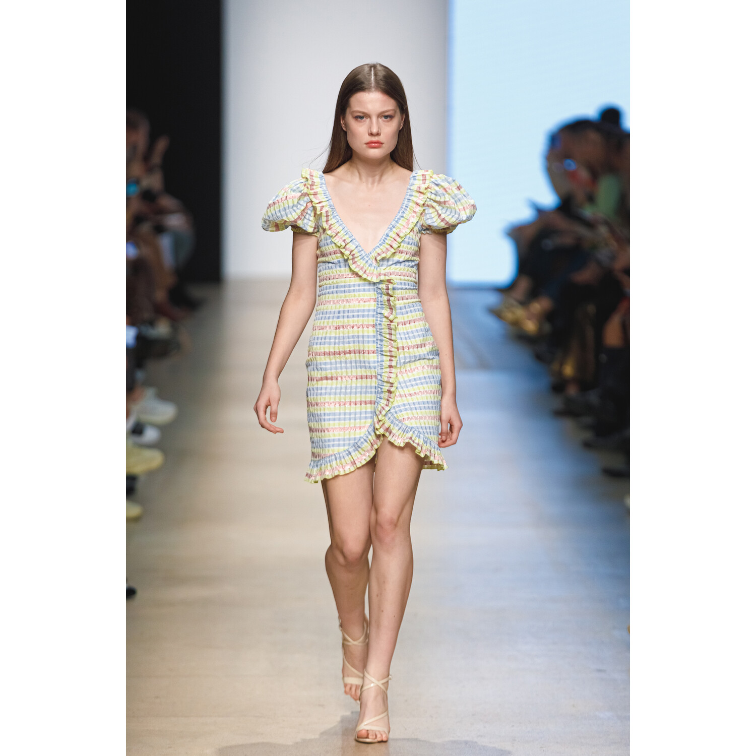 Фото Yasya Minochkina Spring 2020 Ready-to-Wear / Yasya Minochkina весна-лето 2020 / Неделя моды: Москва