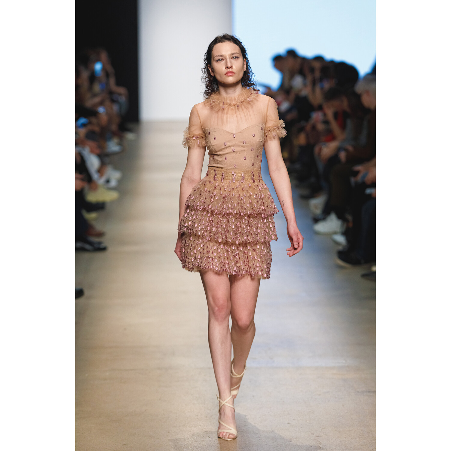 Фото Yasya Minochkina Spring 2020 Ready-to-Wear / Yasya Minochkina весна-лето 2020 / Неделя моды: Москва