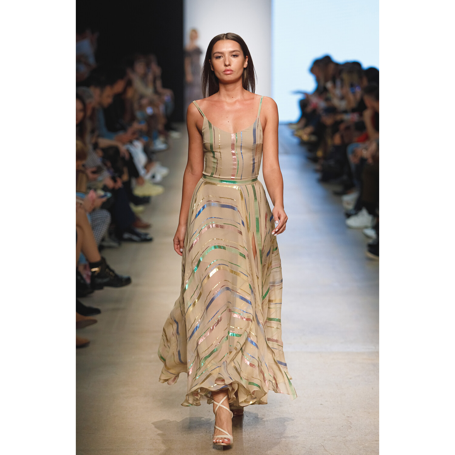 Фото Yasya Minochkina Spring 2020 Ready-to-Wear / Yasya Minochkina весна-лето 2020 / Неделя моды: Москва