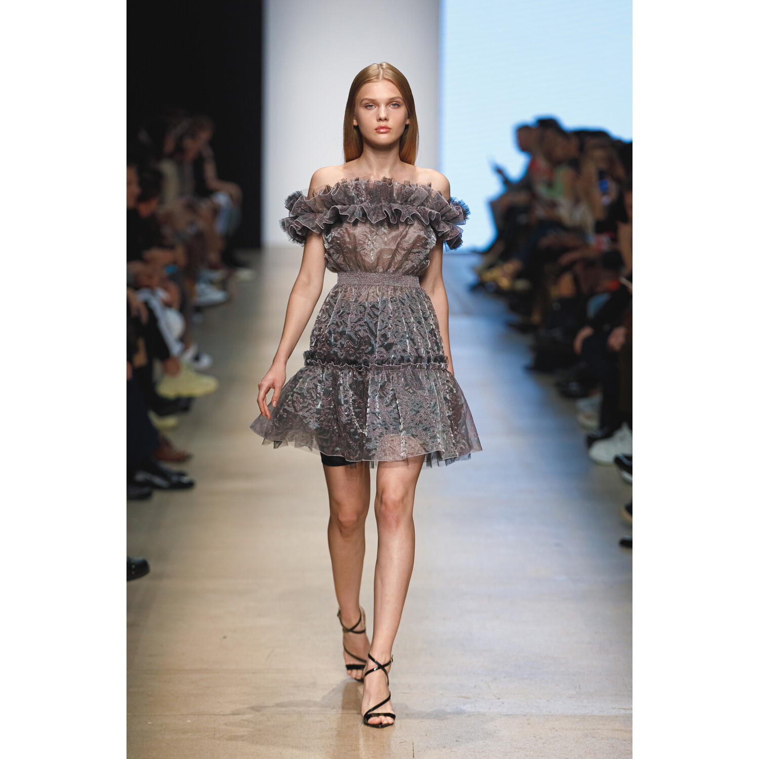 Фото Yasya Minochkina Spring 2020 Ready-to-Wear / Yasya Minochkina весна-лето 2020 / Неделя моды: Москва