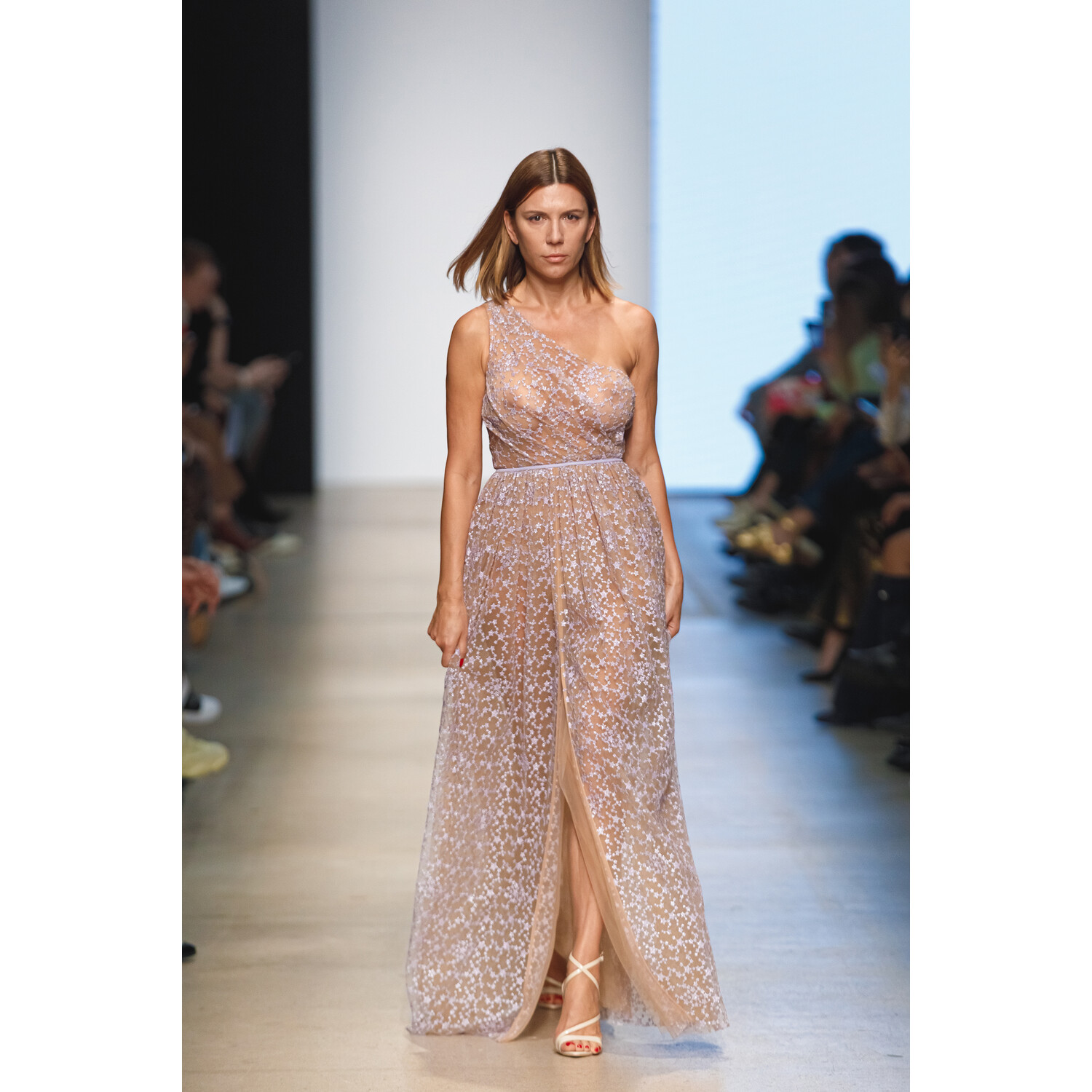 Фото Yasya Minochkina Spring 2020 Ready-to-Wear / Yasya Minochkina весна-лето 2020 / Неделя моды: Москва