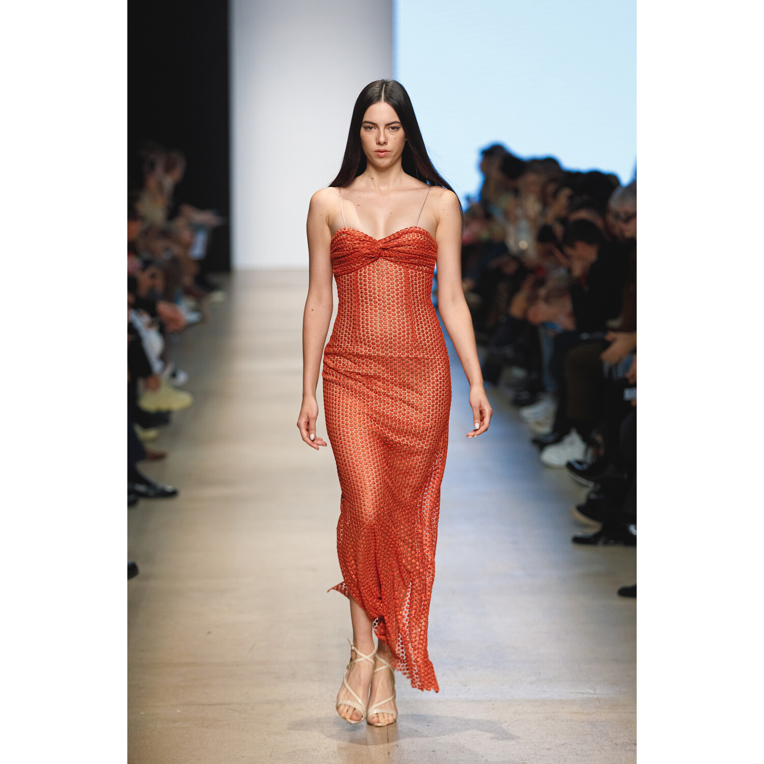 Фото Yasya Minochkina Spring 2020 Ready-to-Wear / Yasya Minochkina весна-лето 2020 / Неделя моды: Москва