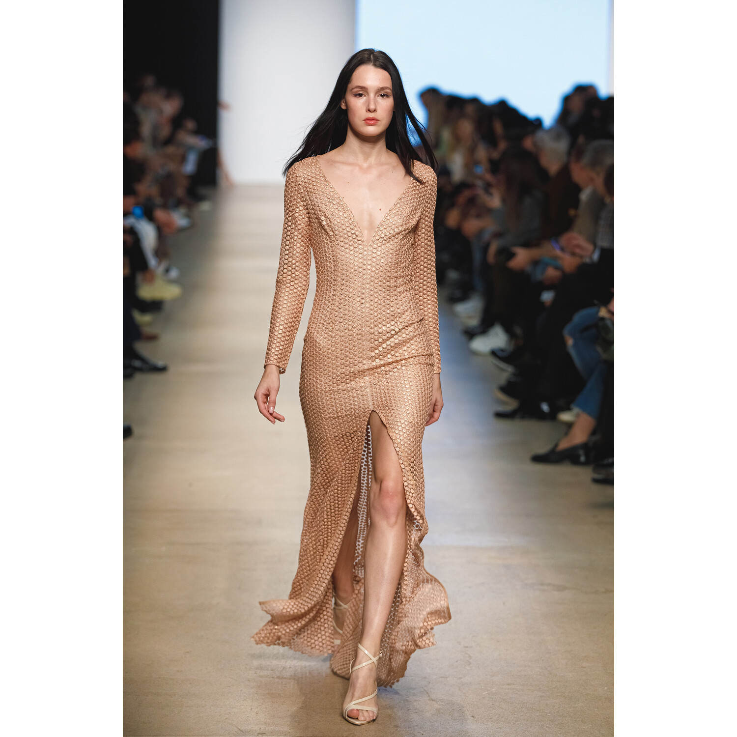 Фото Yasya Minochkina Spring 2020 Ready-to-Wear / Yasya Minochkina весна-лето 2020 / Неделя моды: Москва