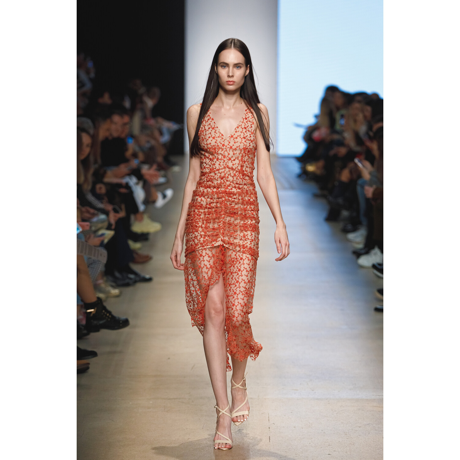 Фото Yasya Minochkina Spring 2020 Ready-to-Wear / Yasya Minochkina весна-лето 2020 / Неделя моды: Москва