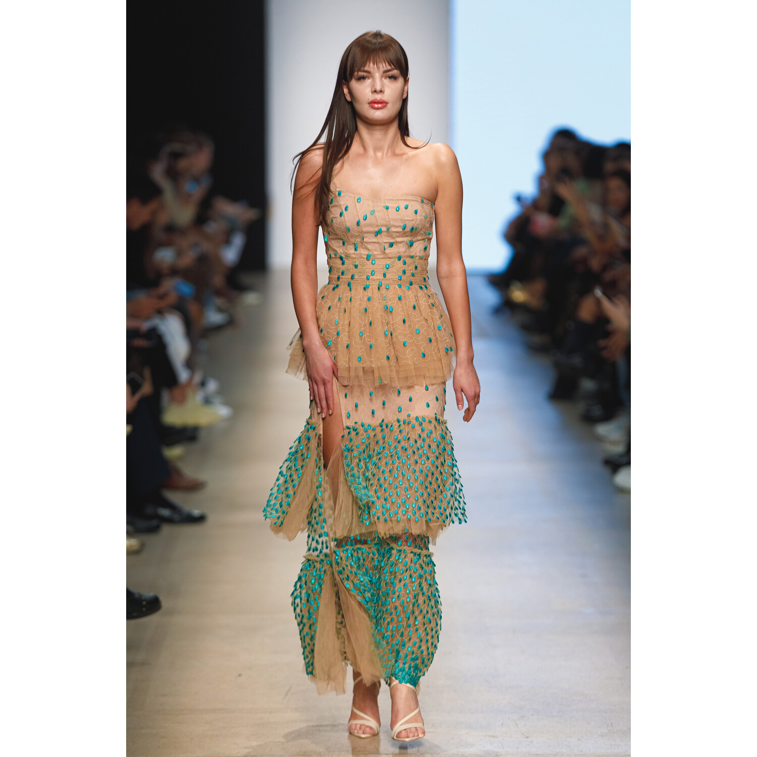 Фото Yasya Minochkina Spring 2020 Ready-to-Wear / Yasya Minochkina весна-лето 2020 / Неделя моды: Москва