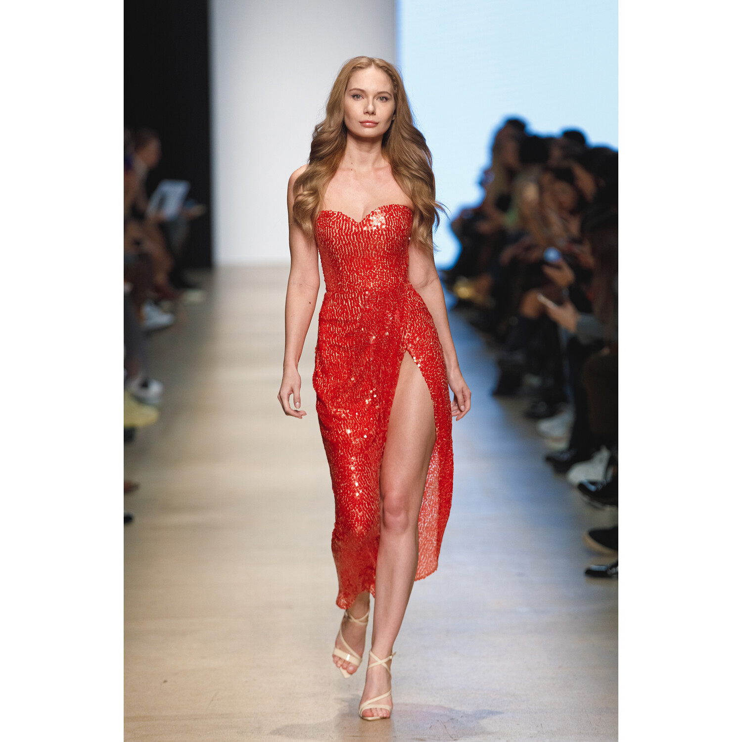 Фото Yasya Minochkina Spring 2020 Ready-to-Wear / Yasya Minochkina весна-лето 2020 / Неделя моды: Москва