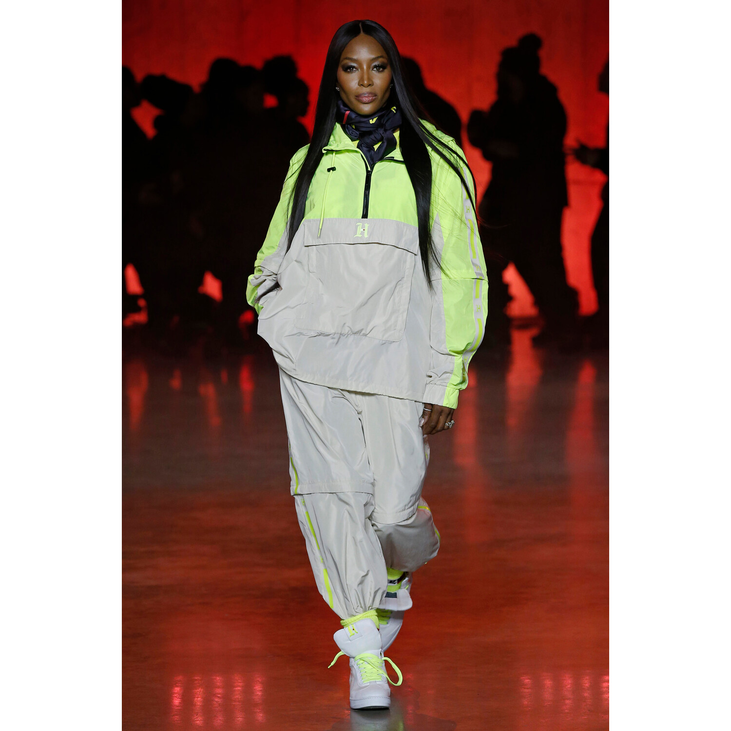 Фото Tommy Hilfiger Spring 2020 Ready-to-Wear / Томми Хилфигер весна-лето 2020 / Неделя моды: Лондон