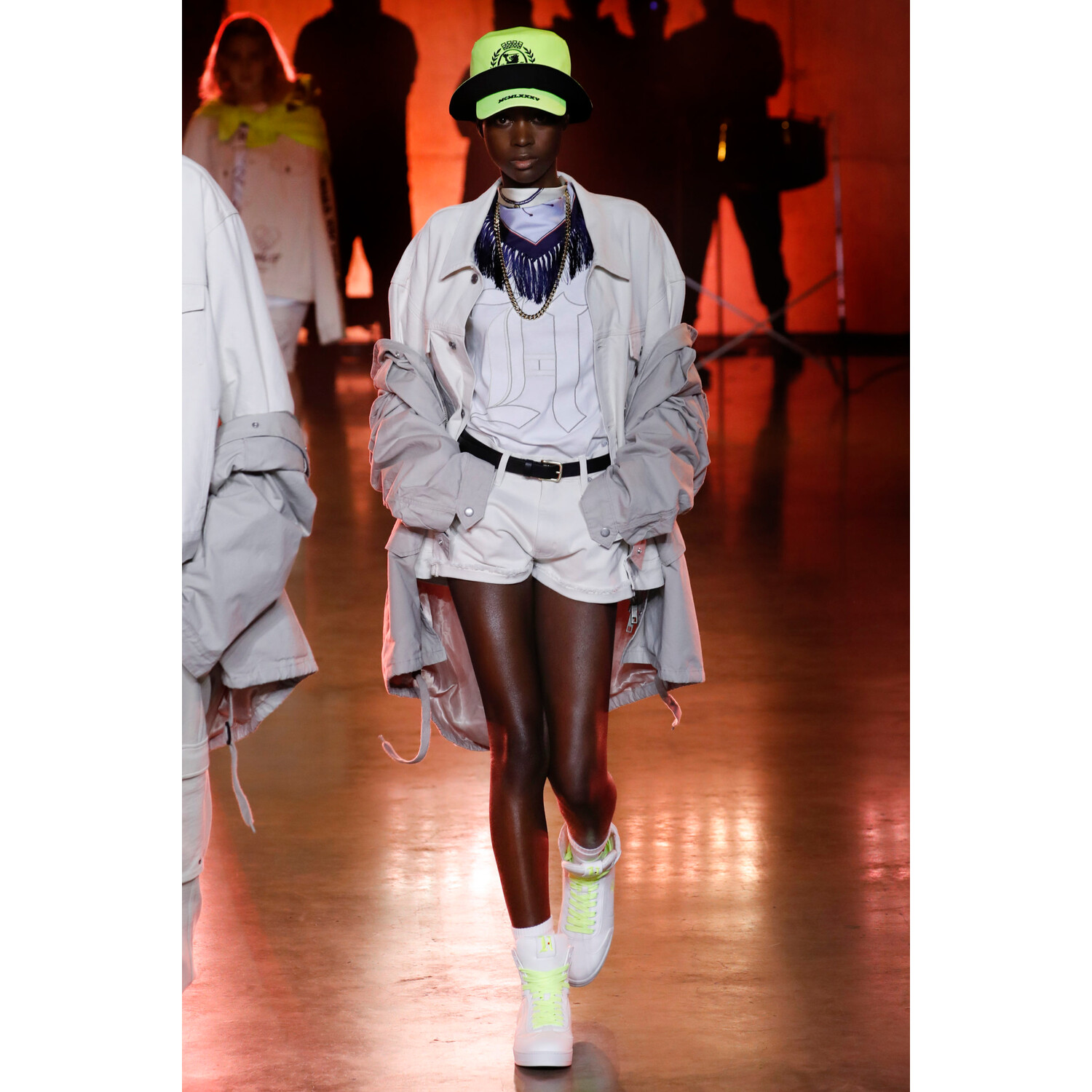 Фото Tommy Hilfiger Spring 2020 Ready-to-Wear / Томми Хилфигер весна-лето 2020 / Неделя моды: Лондон