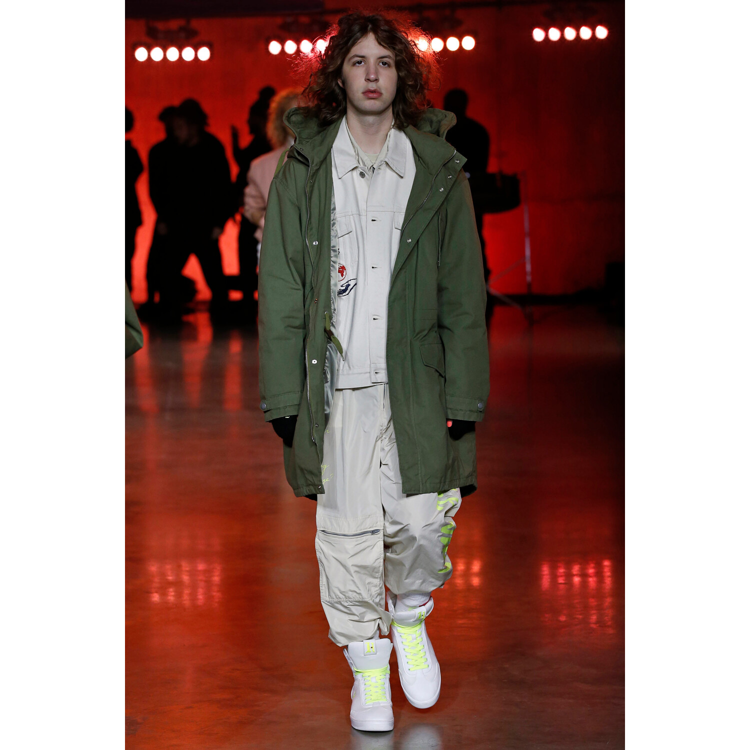 Фото Tommy Hilfiger Spring 2020 Ready-to-Wear / Томми Хилфигер весна-лето 2020 / Неделя моды: Лондон
