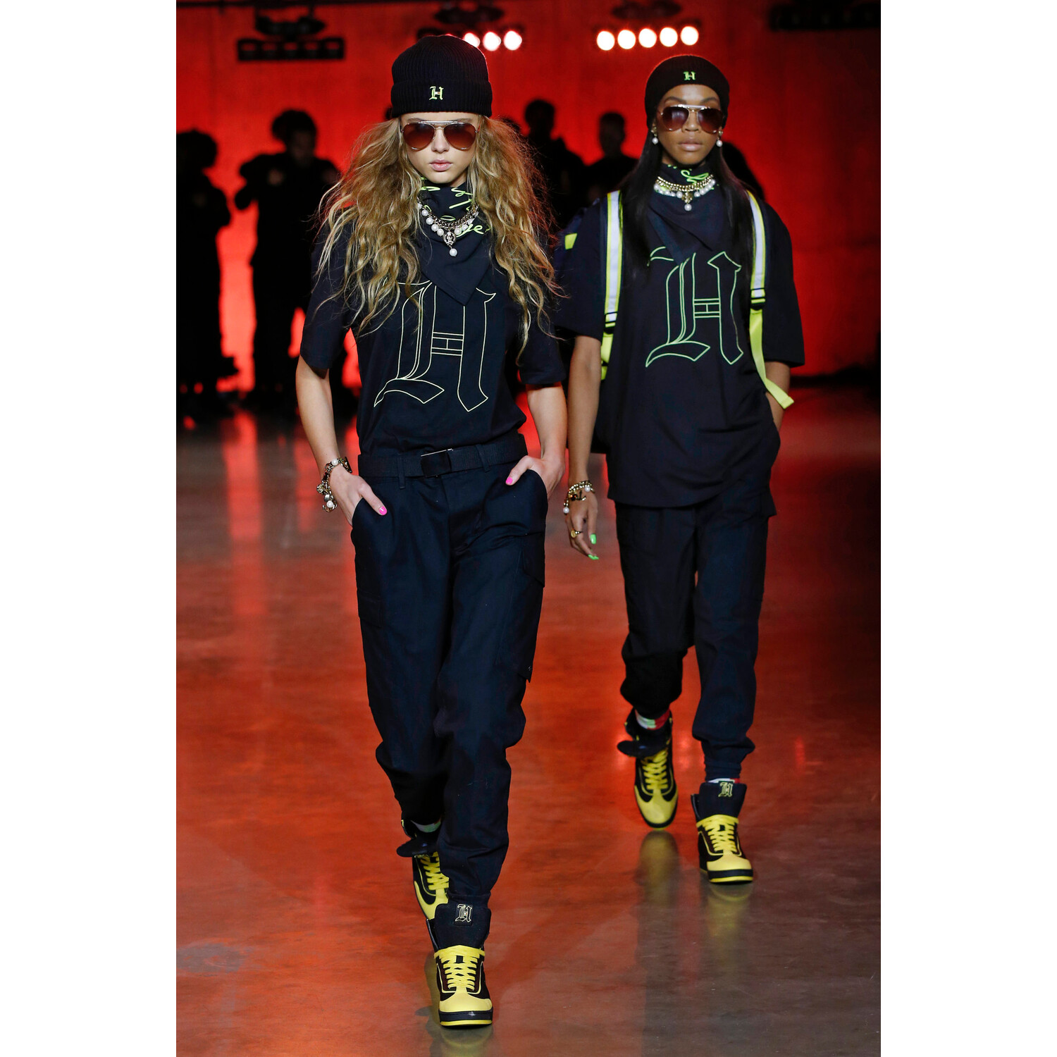 Фото Tommy Hilfiger Spring 2020 Ready-to-Wear / Томми Хилфигер весна-лето 2020 / Неделя моды: Лондон