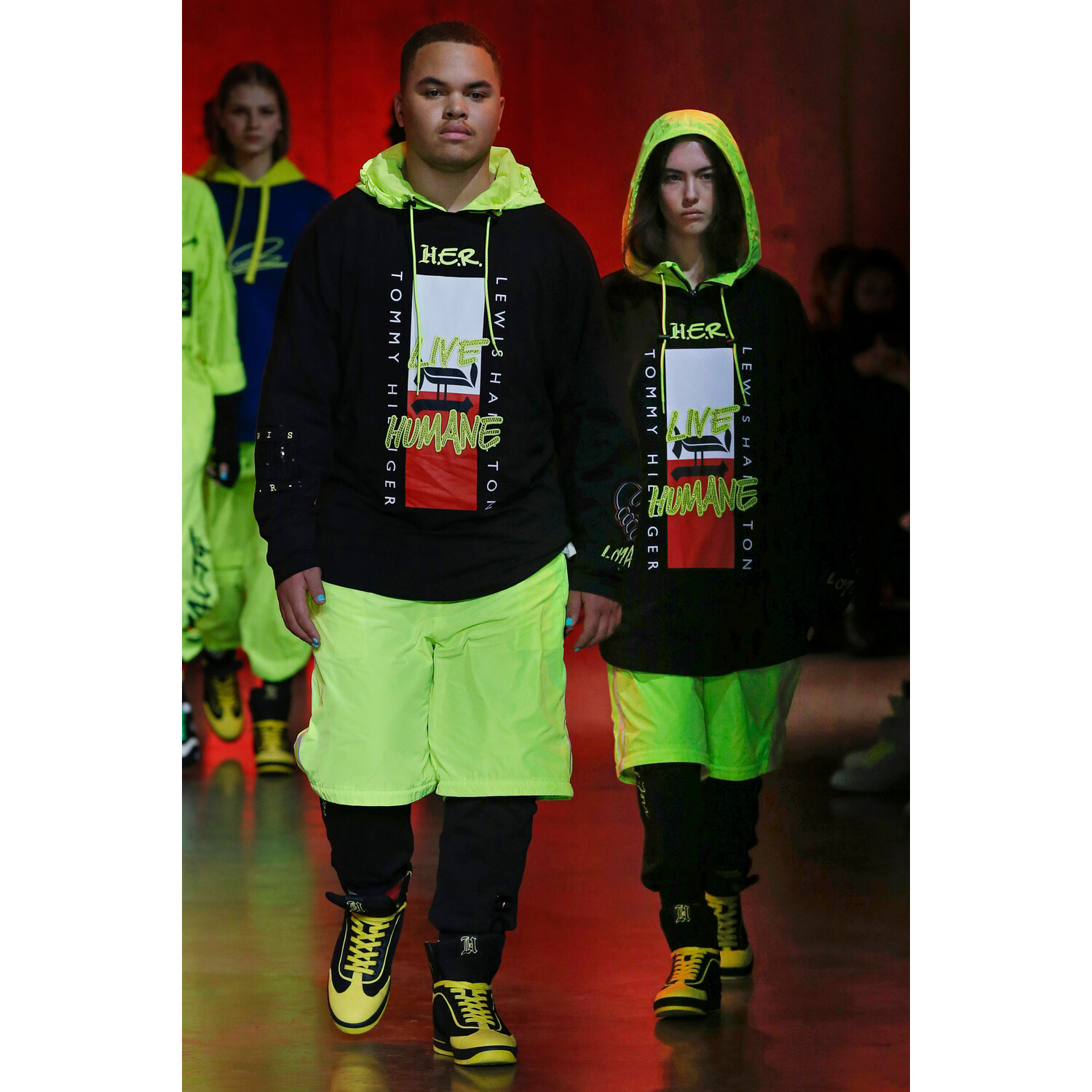 Фото Tommy Hilfiger Spring 2020 Ready-to-Wear / Томми Хилфигер весна-лето 2020 / Неделя моды: Лондон