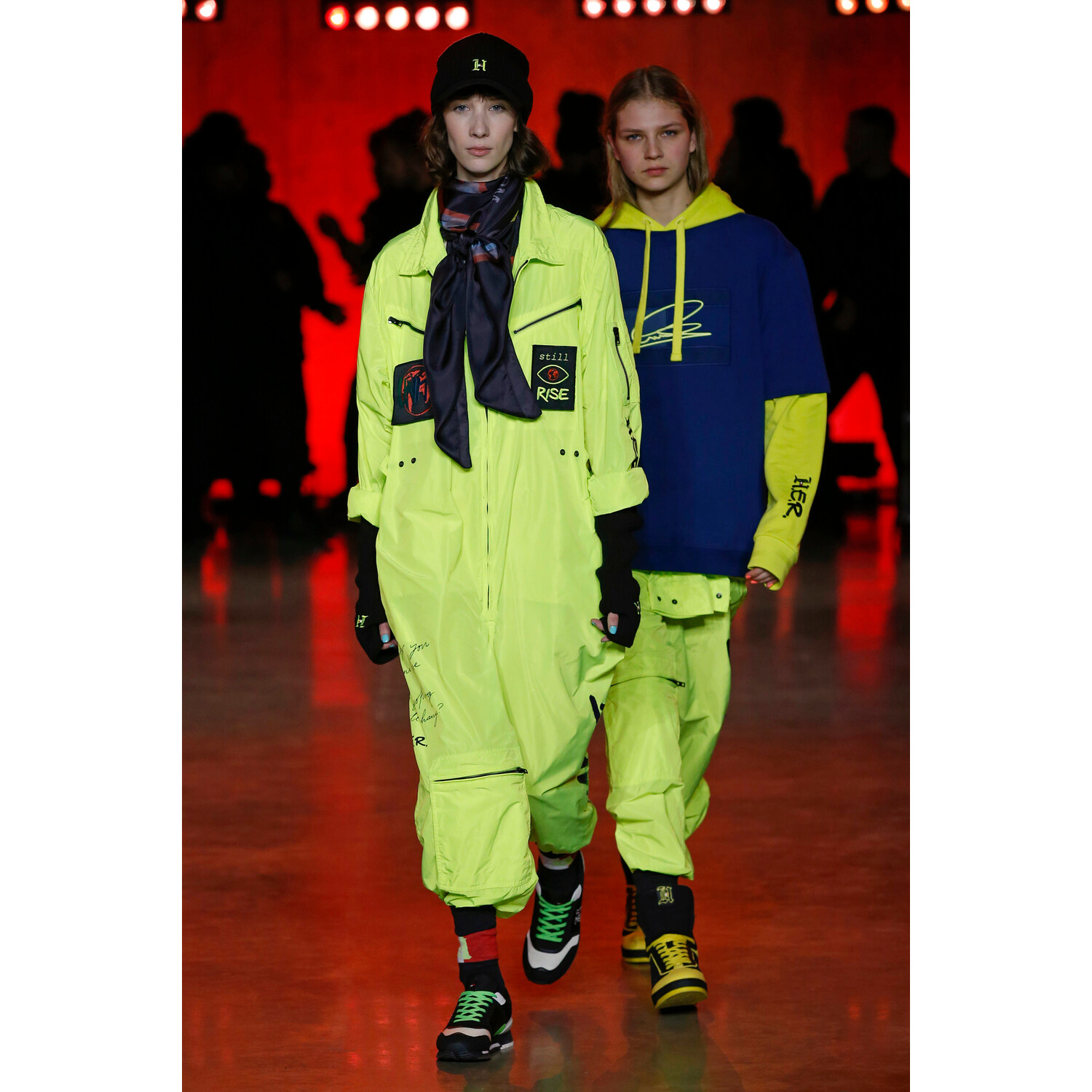 Фото Tommy Hilfiger Spring 2020 Ready-to-Wear / Томми Хилфигер весна-лето 2020 / Неделя моды: Лондон