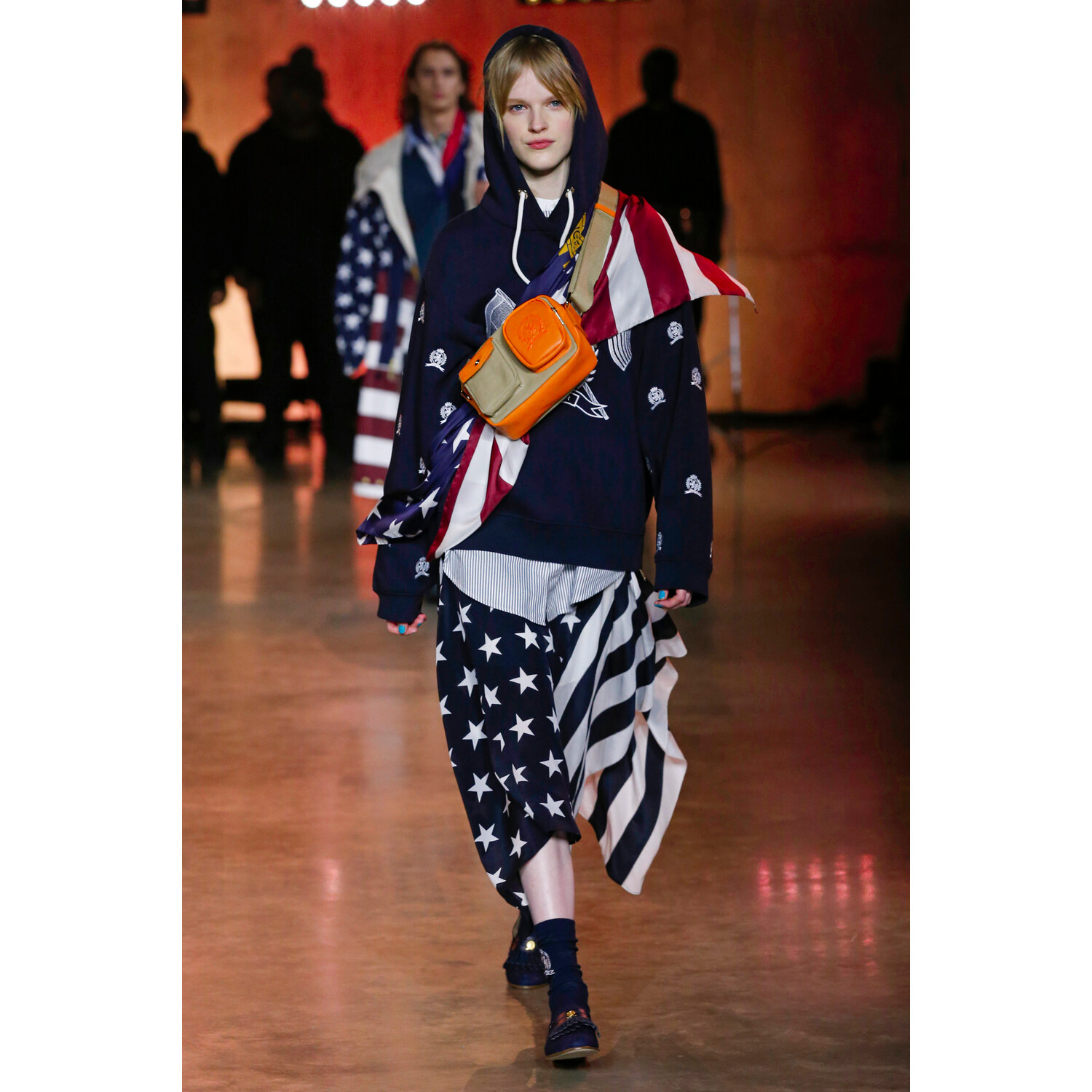 Фото Tommy Hilfiger Spring 2020 Ready-to-Wear / Томми Хилфигер весна-лето 2020 / Неделя моды: Лондон