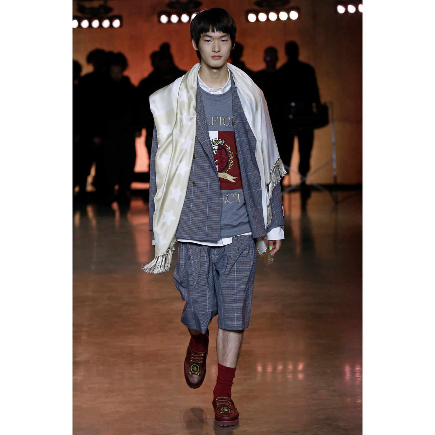 Фото Tommy Hilfiger Spring 2020 Ready-to-Wear / Томми Хилфигер весна-лето 2020 / Неделя моды: Лондон
