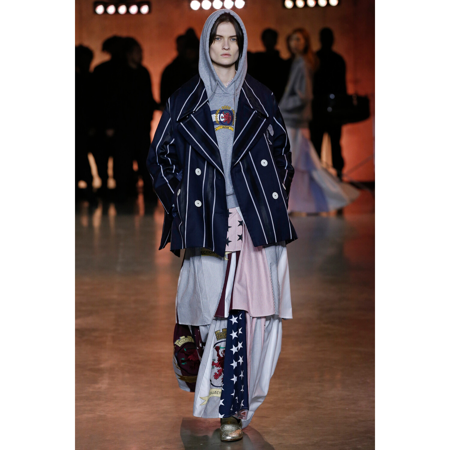 Фото Tommy Hilfiger Spring 2020 Ready-to-Wear / Томми Хилфигер весна-лето 2020 / Неделя моды: Лондон