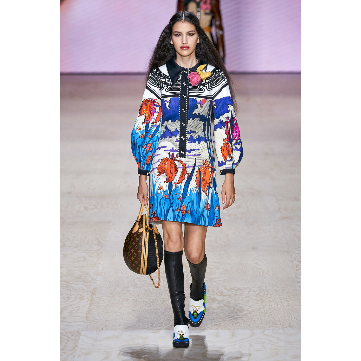 Фото Louis Vuitton Spring 2020 / Louis Vuitton весна-лето 2020 / Неделя моды: Париж