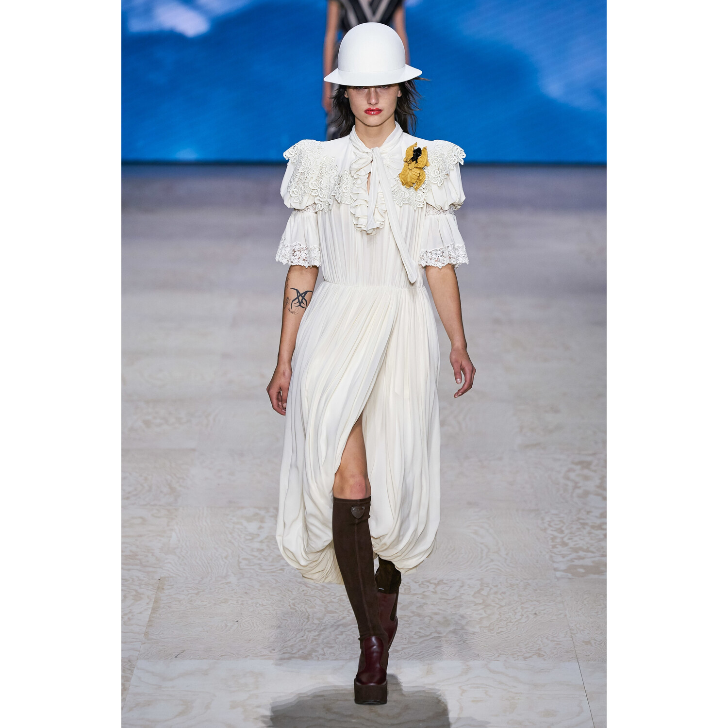 Фото Louis Vuitton Spring 2020 / Louis Vuitton весна-лето 2020 / Неделя моды: Париж