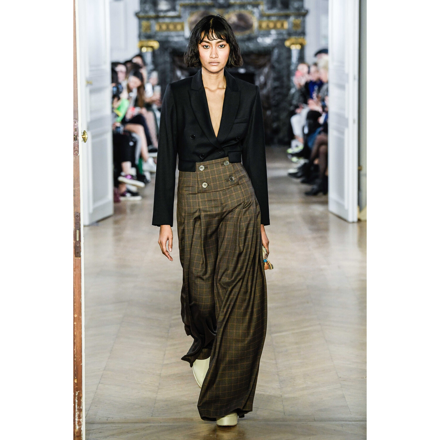 Фото Nobi Talai Fall 2019 Ready-to-Wear / Nobi Talai осень 2019 / Неделя моды: Париж