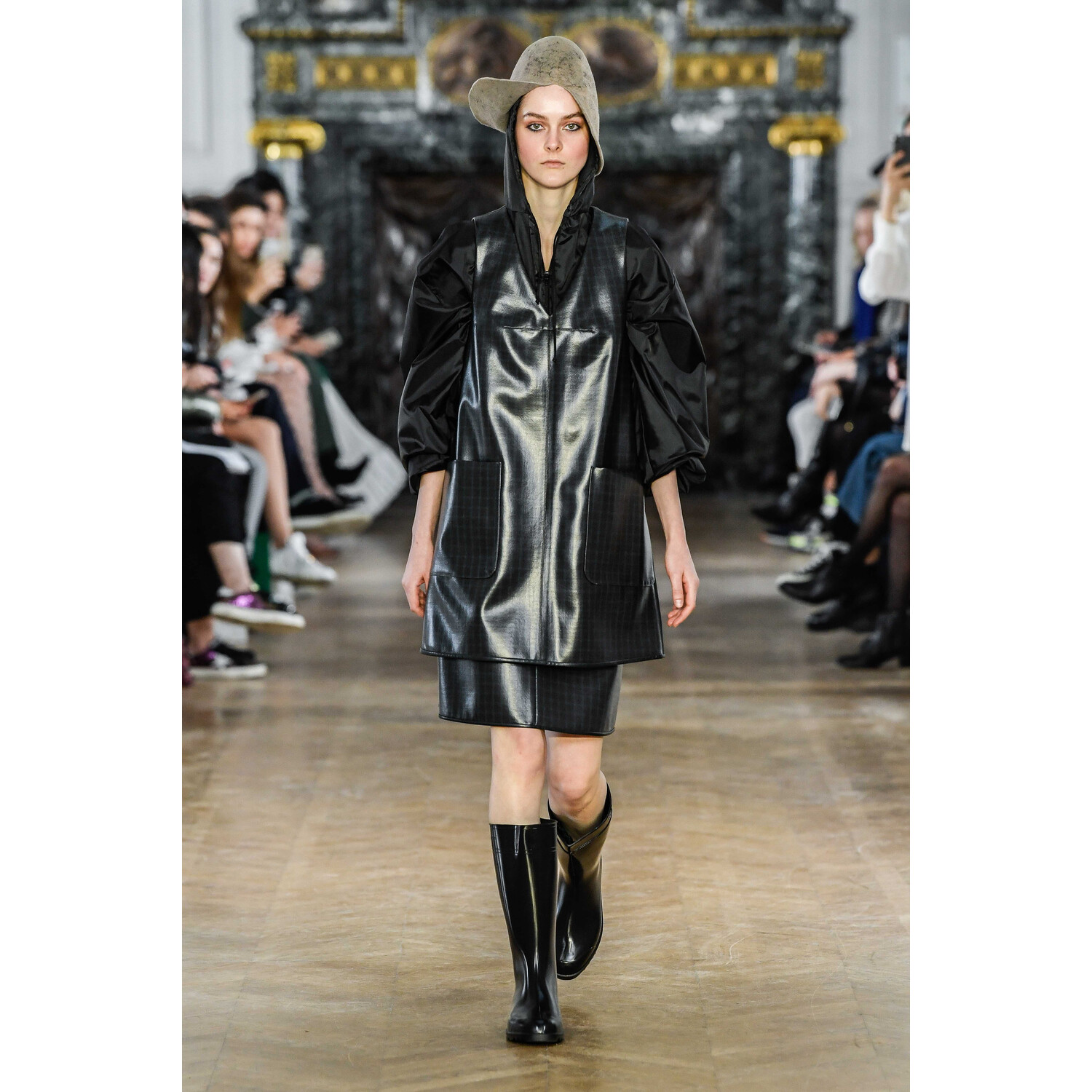 Фото Nobi Talai Fall 2019 Ready-to-Wear / Nobi Talai осень 2019 / Неделя моды: Париж