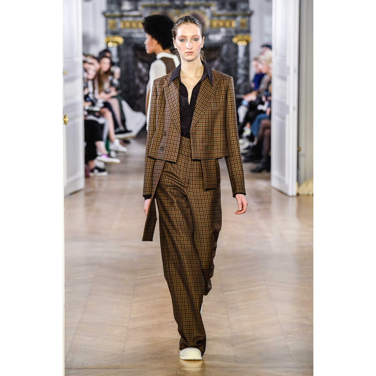 Фото Nobi Talai Fall 2019 Ready-to-Wear / Nobi Talai осень 2019 / Неделя моды: Париж