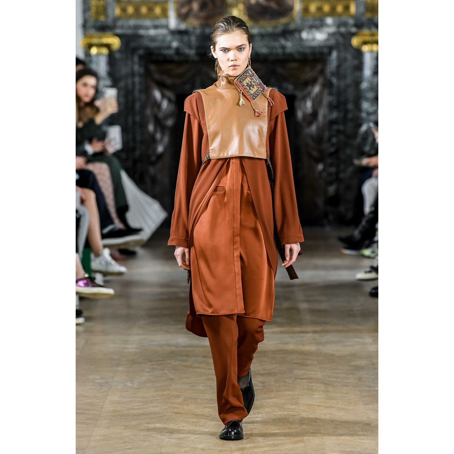 Фото Nobi Talai Fall 2019 Ready-to-Wear / Nobi Talai осень 2019 / Неделя моды: Париж