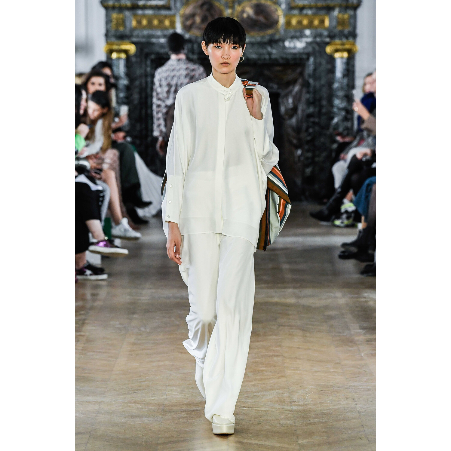 Фото Nobi Talai Fall 2019 Ready-to-Wear / Nobi Talai осень 2019 / Неделя моды: Париж