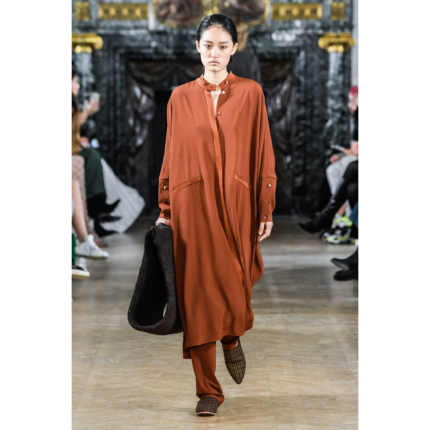 Фото Nobi Talai Fall 2019 Ready-to-Wear / Nobi Talai осень 2019 / Неделя моды: Париж