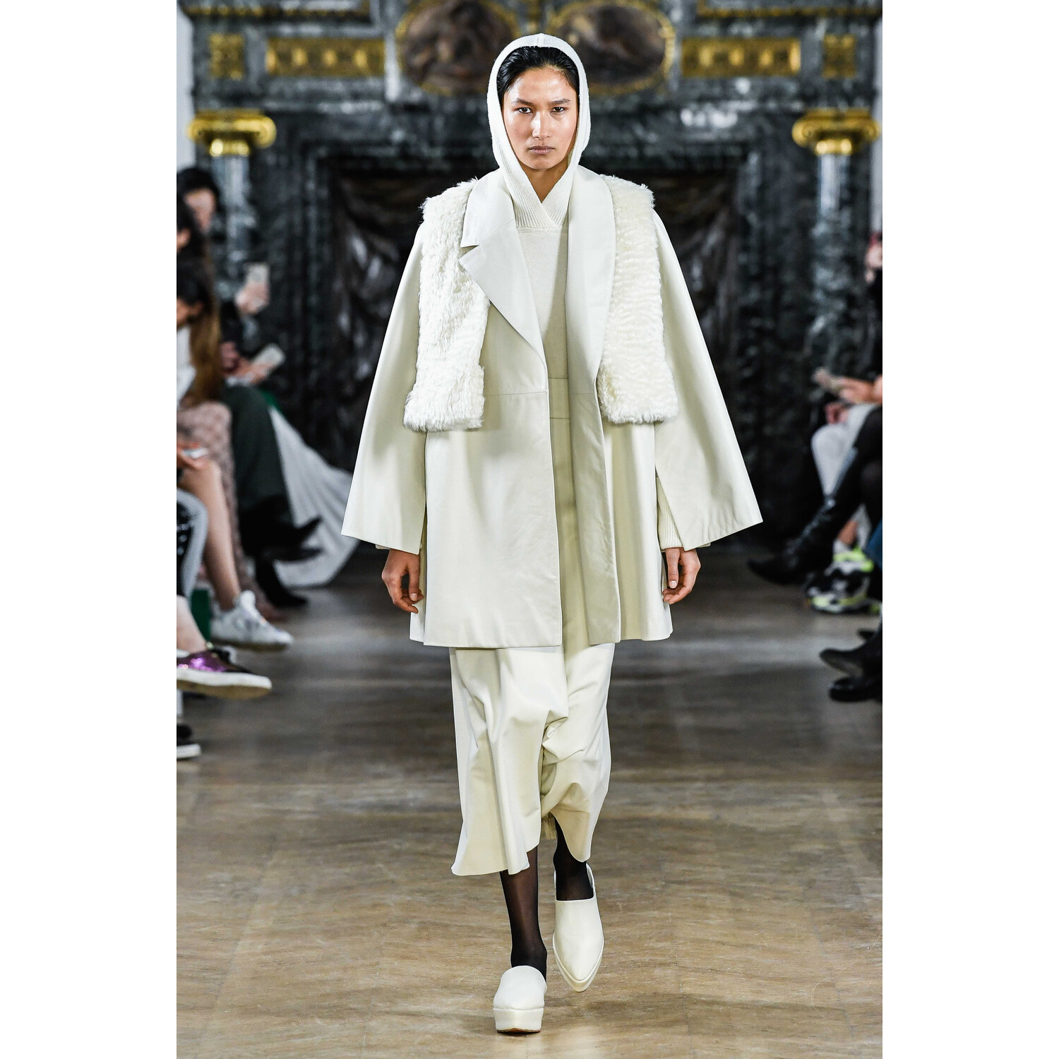 Фото Nobi Talai Fall 2019 Ready-to-Wear / Nobi Talai осень 2019 / Неделя моды: Париж