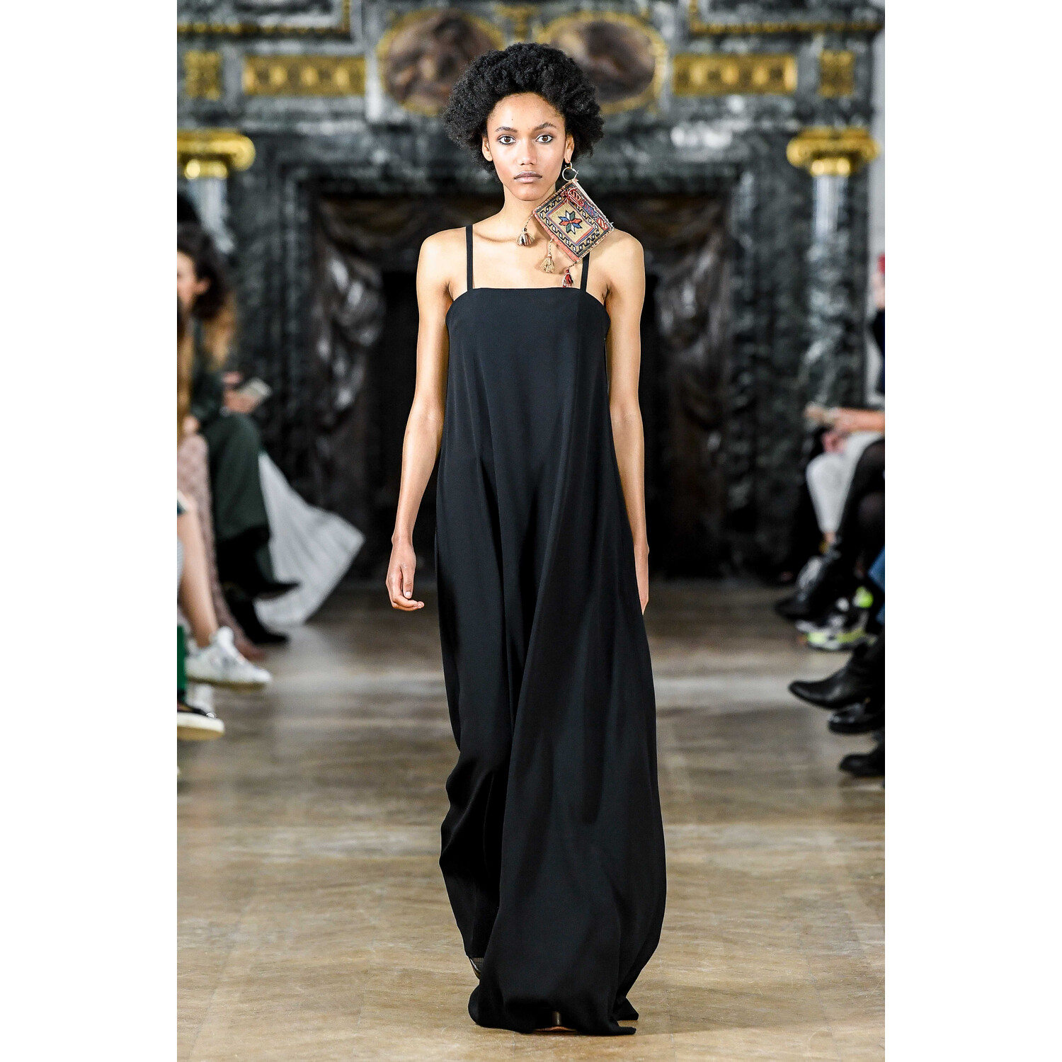 Фото Nobi Talai Fall 2019 Ready-to-Wear / Nobi Talai осень 2019 / Неделя моды: Париж