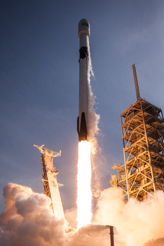  ракета Falcon 9 