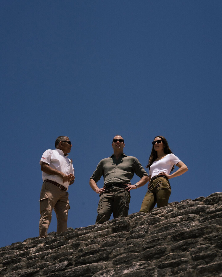 Принц Уильям и Кейт Миддлтон&nbsp;посещают Каракол, древние археологические раскопки майя глубоко в джунглях леса Чикибул, 21 марта 2022 года в Караколе, Белиз
