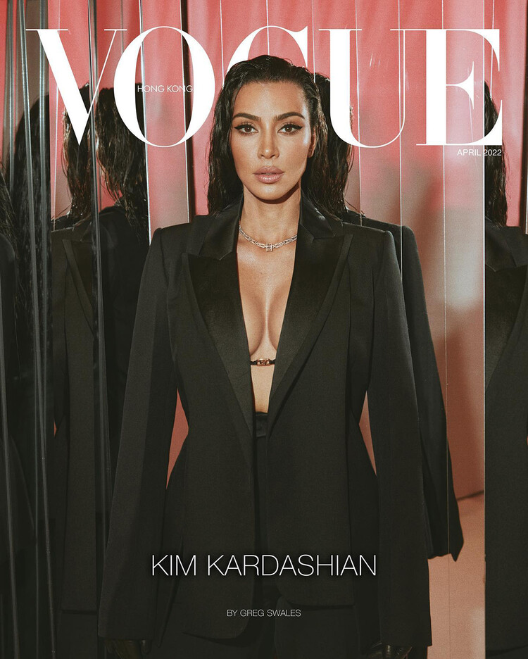 Ким Кардашьян украсила сразу три обложки Vogue и рассказала об отношениях с Канье Уэстом