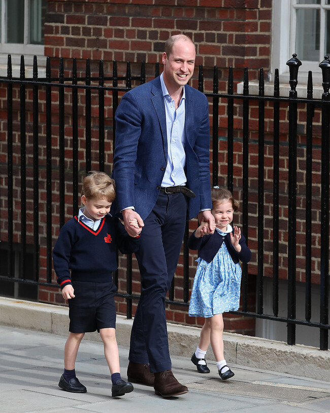 Принц Уильям с принцессой&nbsp;Шарлоттой и принцем&nbsp;Джорджом&nbsp;