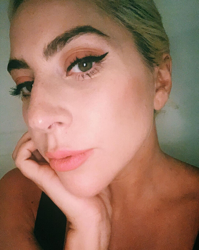 Леди Гага макияж 