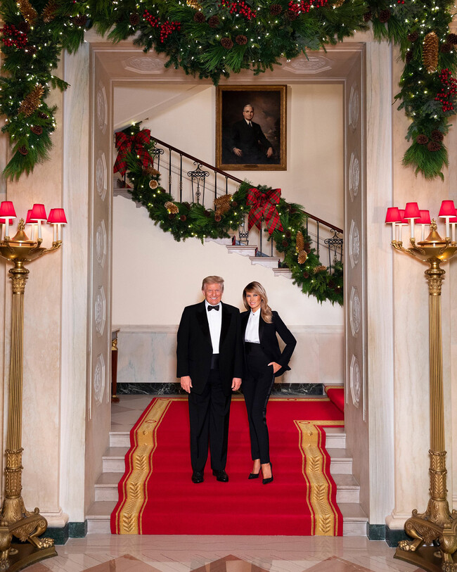 Мелания и Дональд Трамп последние фото из Белого дома 