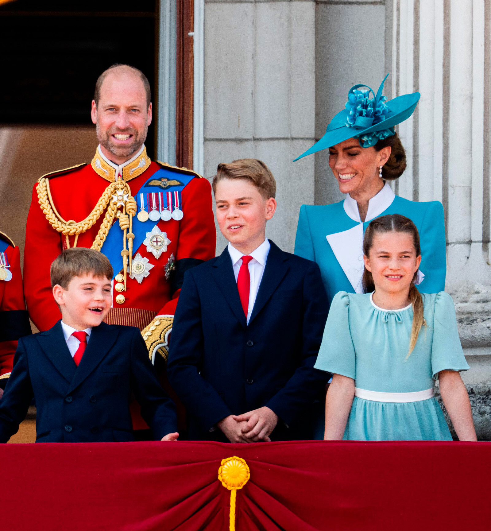 Принц Уильям и Кейт Миддлтон устроили для своих детей визит на съёмочную площадку нового сериала о Гарри Поттере