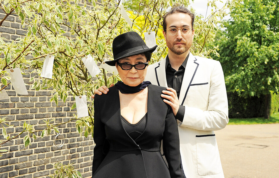 Око Оно и Шон Леннон в галерее Serpentine 18 июня 2012 года в Лондоне, Англия