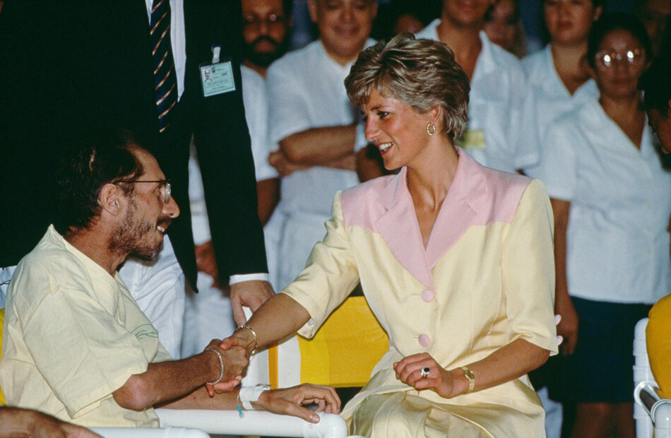 Принцесса Диана&nbsp;навещает пациентов, страдающих СПИДом в Больнице Университета в Рио-де-Жанейро, 1991